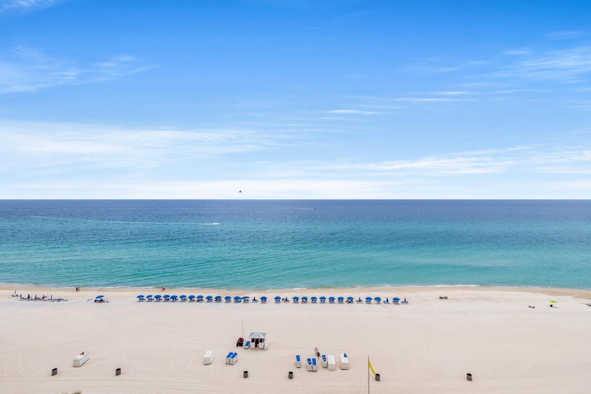 New Property! Vacation Right On The Gulf In & Seafoam Sleeps 6! Holiday home Panama City Beach