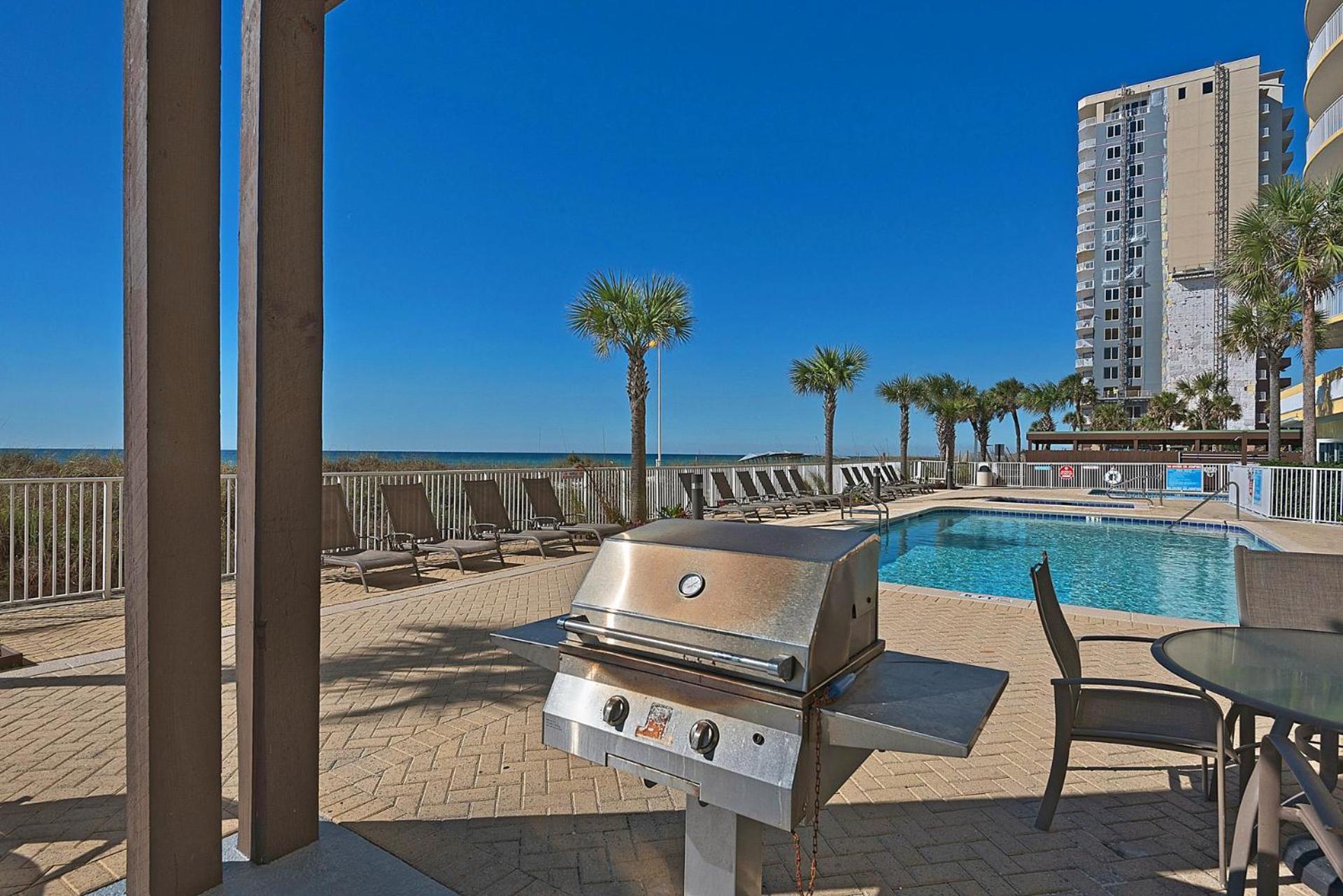 New Property! Vacation Right On The Gulf In & Seafoam Sleeps 6!